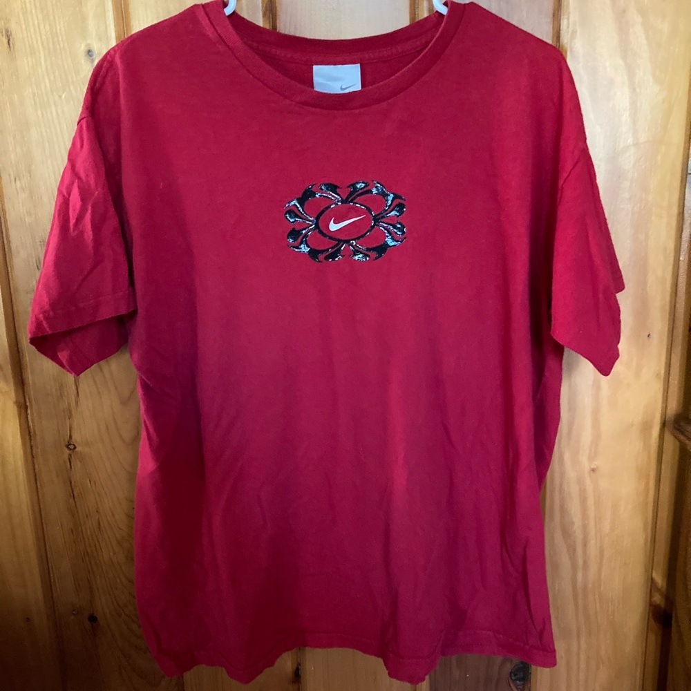 Nike red T-shirt with Nike logo size extra large